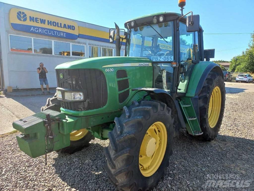 John Deere 6630 الجرارات