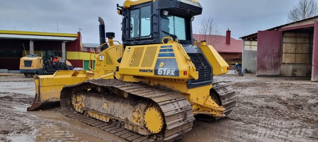 Komatsu D 61 PXI-24 بلدوزرات مجنزرة