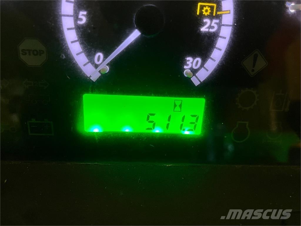 John Deere 5050E الجرارات