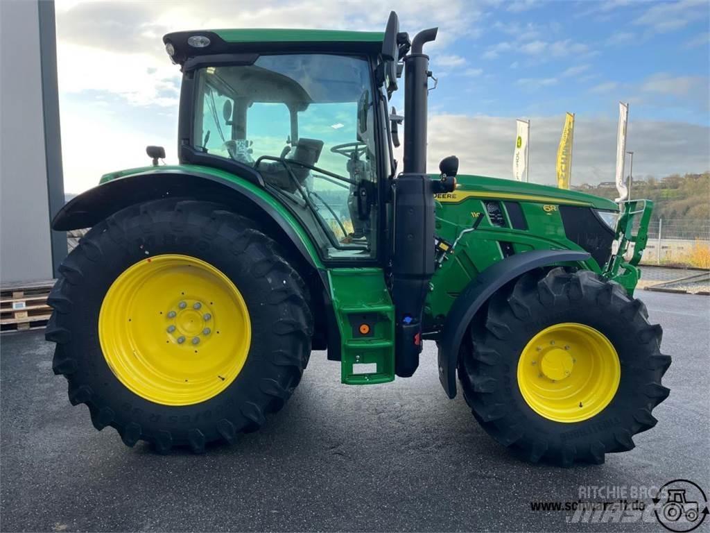John Deere 6R 110 الجرارات