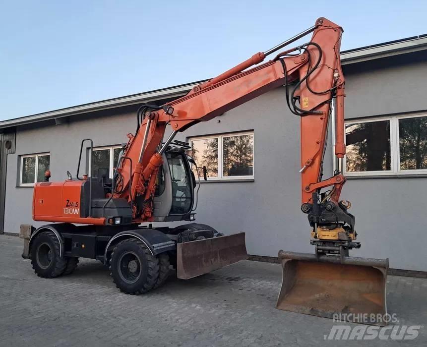 Hitachi ZX 130 W حفارات بعجل