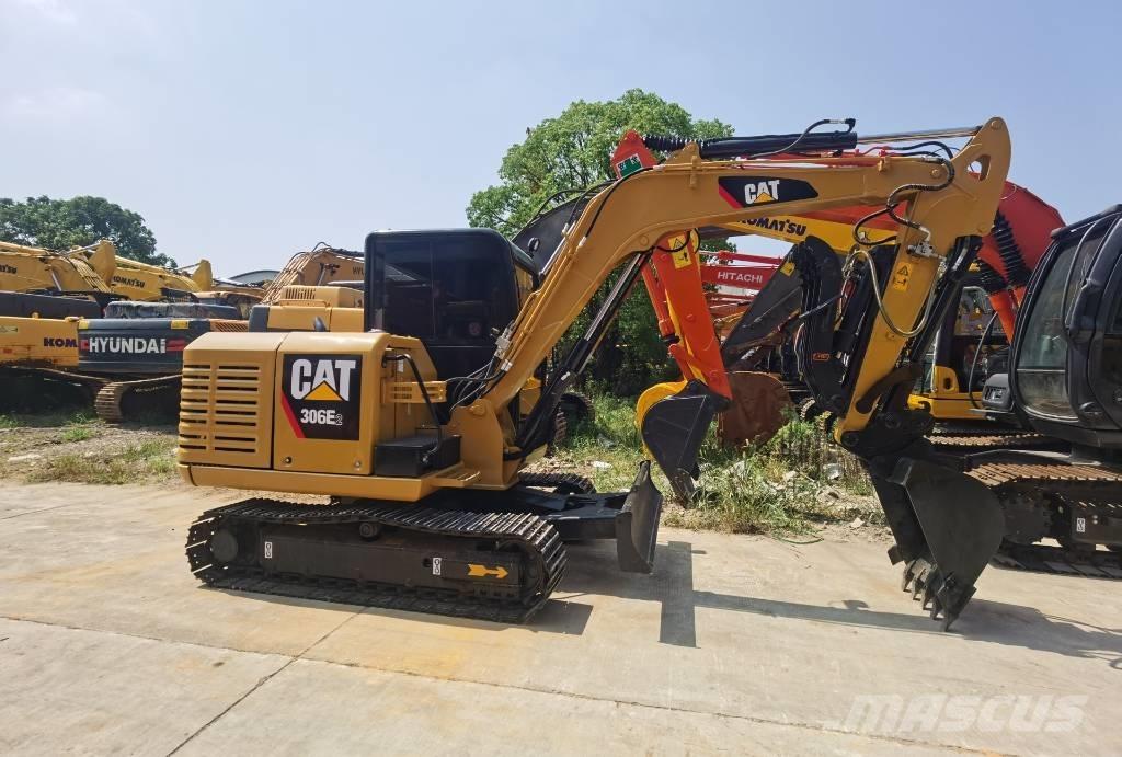 CAT 306E2 حفارات زحافة