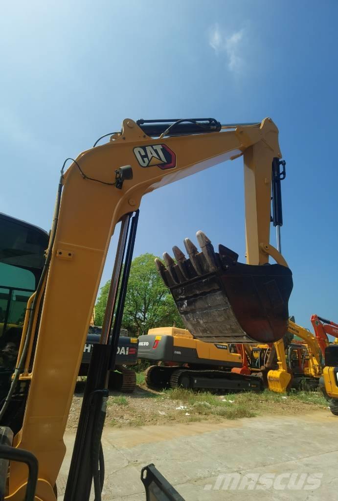 CAT 306E2 حفارات زحافة