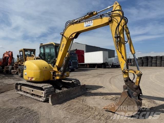 Komatsu PC 80 MR حفارات وسط 7 طن - 12 طن