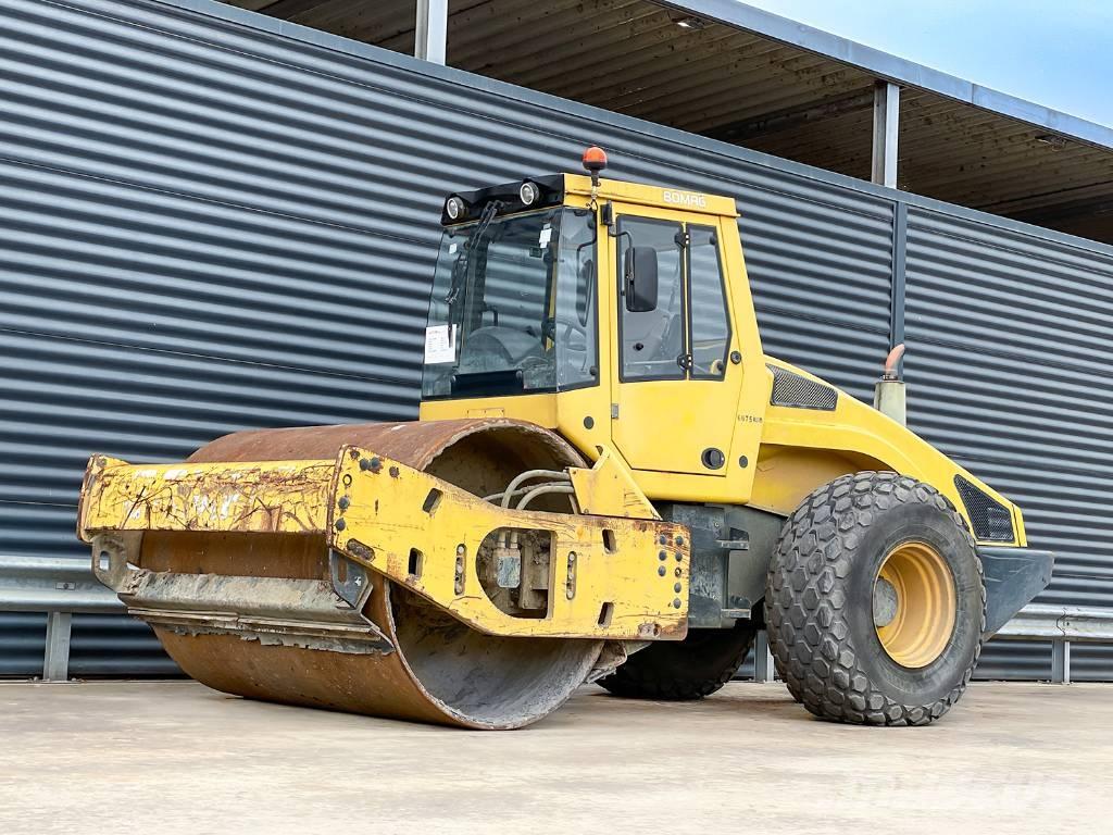 Bomag BW 213 D H-4 مداحل أحادية الأسطوانة
