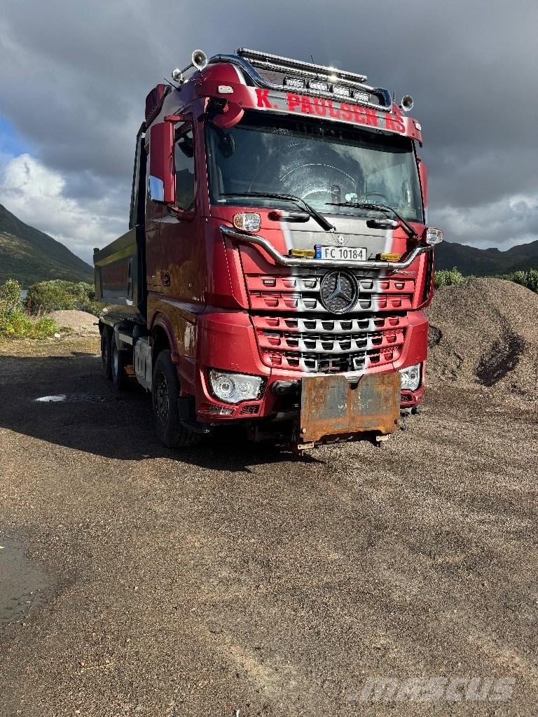 Mercedes-Benz Arocs شاحنات قلابة
