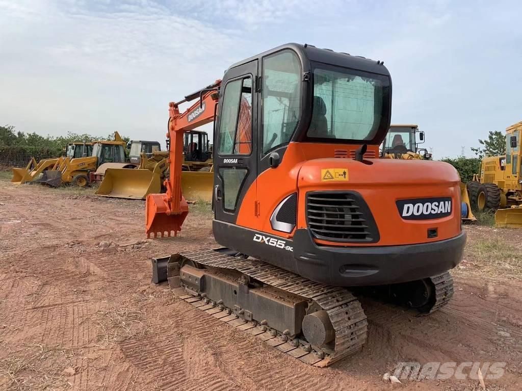 Doosan DX 55 حفارات صغيرة أقل من 7 طن (حفارات صغيرة)