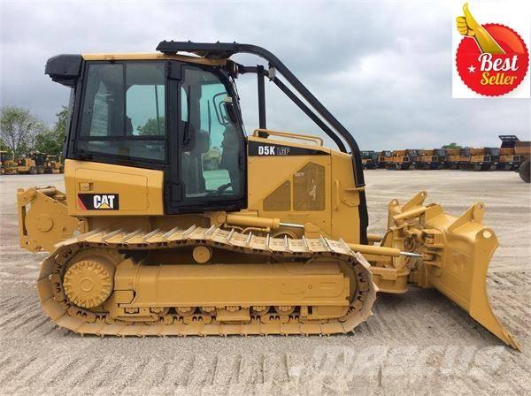 CAT D 5 K LGP بلدوزرات مجنزرة