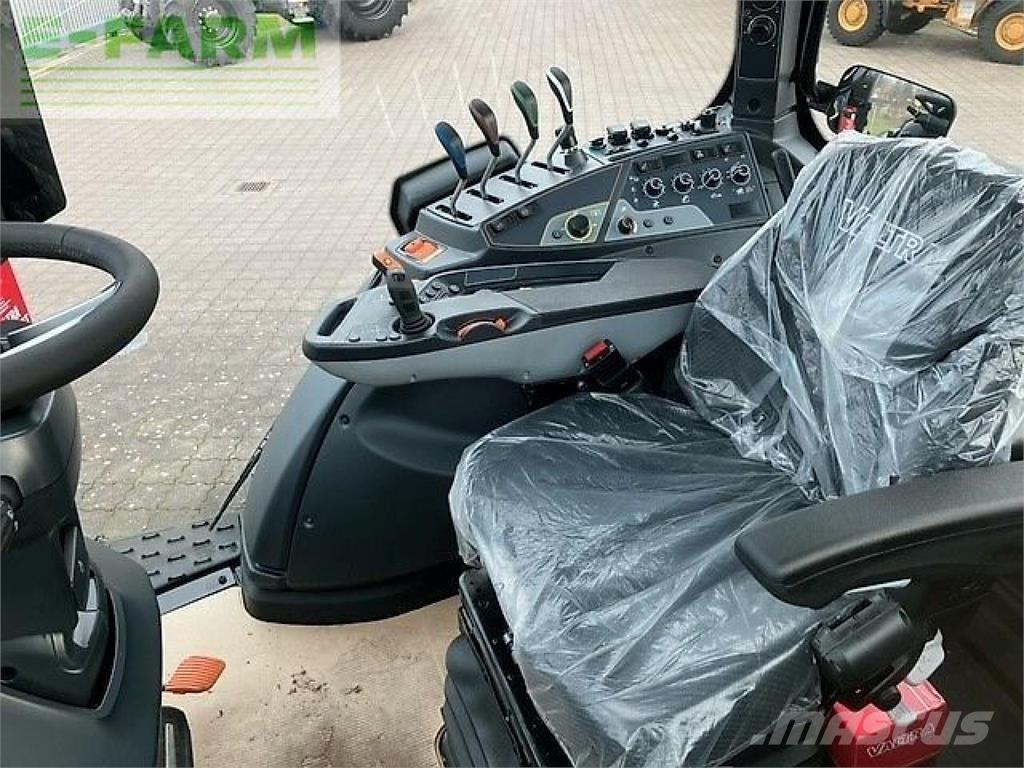 Valtra n155ea الجرارات