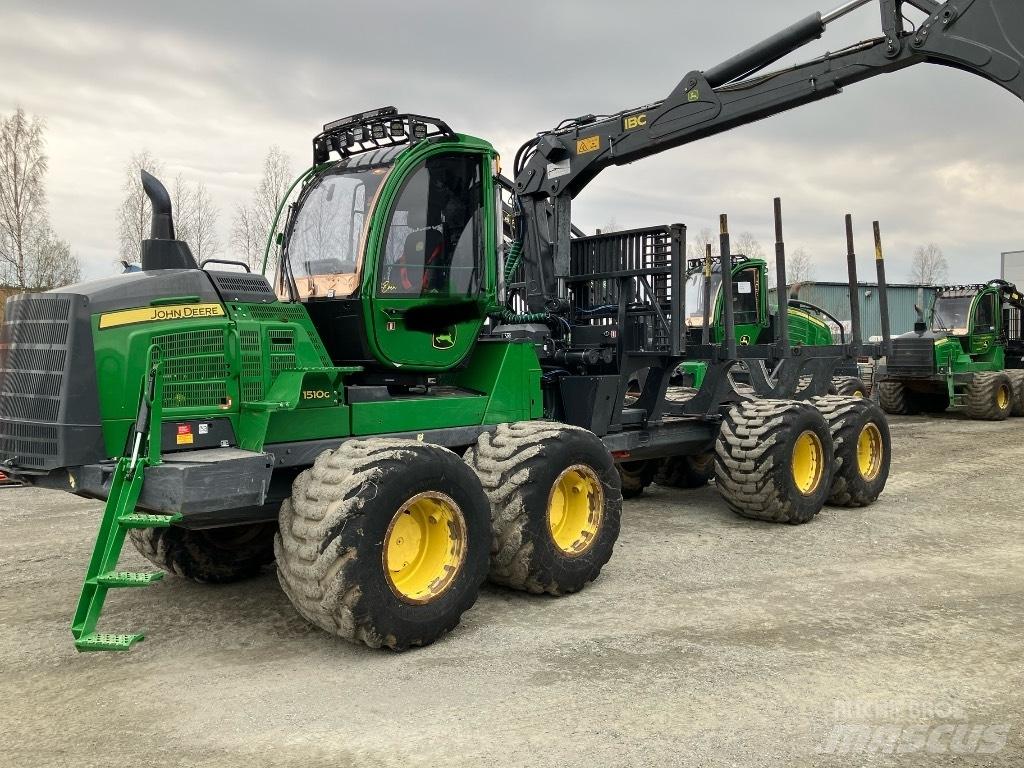 John Deere 1510G شاحنات