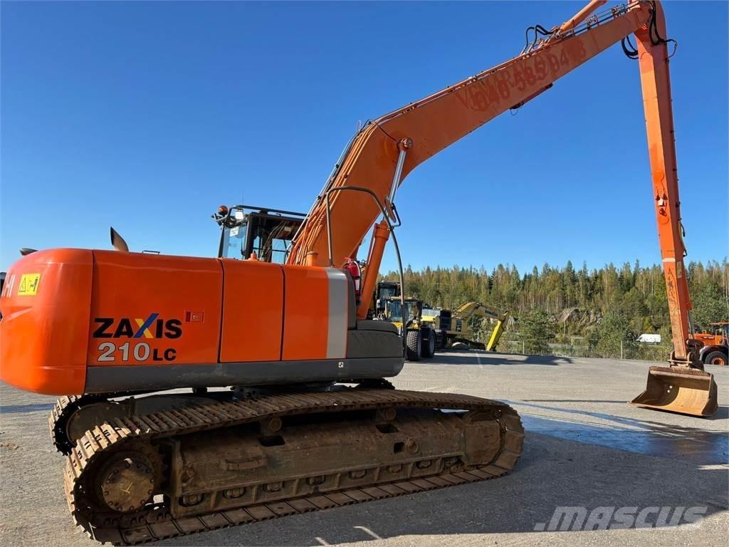 Hitachi ZX210LC-3 حفارات طويلة الذراع