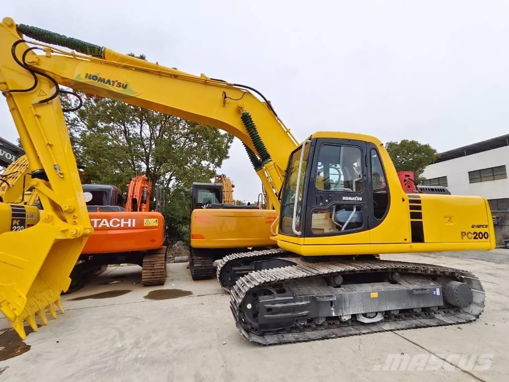 Komatsu PC 200-6 حفارات زحافة