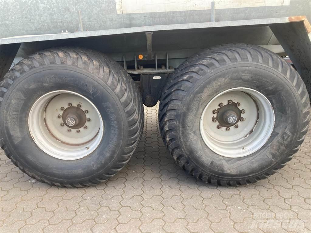 Kotte VT 14000 معدات توزيع السماد العضوي