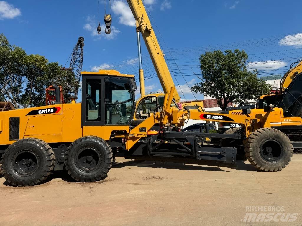 XCMG GR 180 معدات تمهيد الطرق