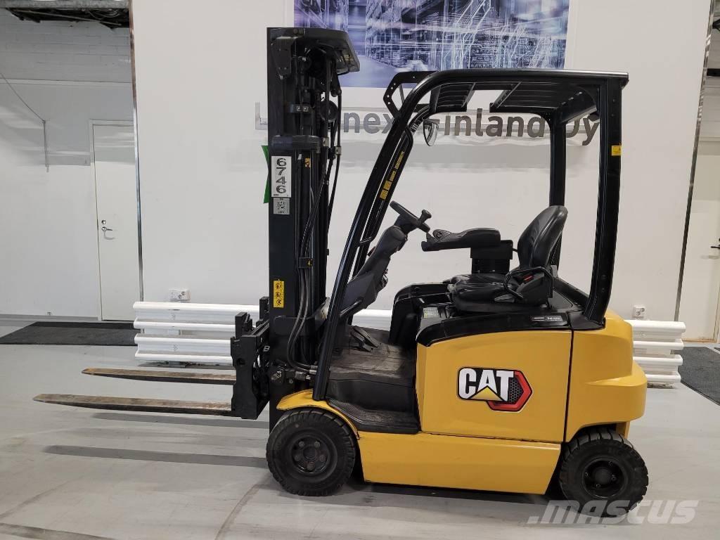CAT EP18 ACN شاحنات ذات رافعات شوكية تعمل بالكهرباء