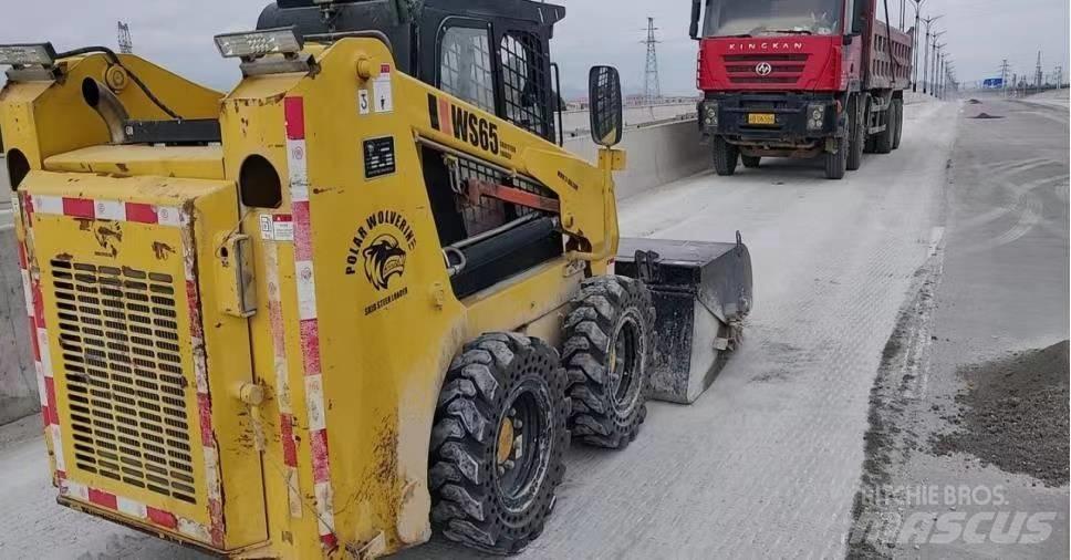  滑移 WS60装载机 لوادر انزلاقية التوجيه