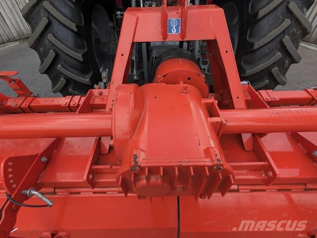 Kuhn EL 92-205 الكاسحات وقلابات التربة ذات المحركات