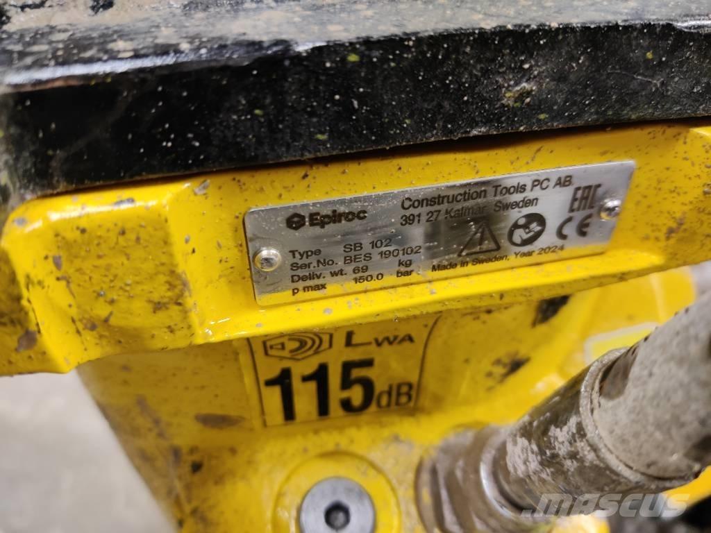 Brokk 70 حفارات هدم