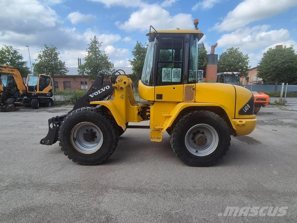 Volvo L 40 B لوادر بعجل