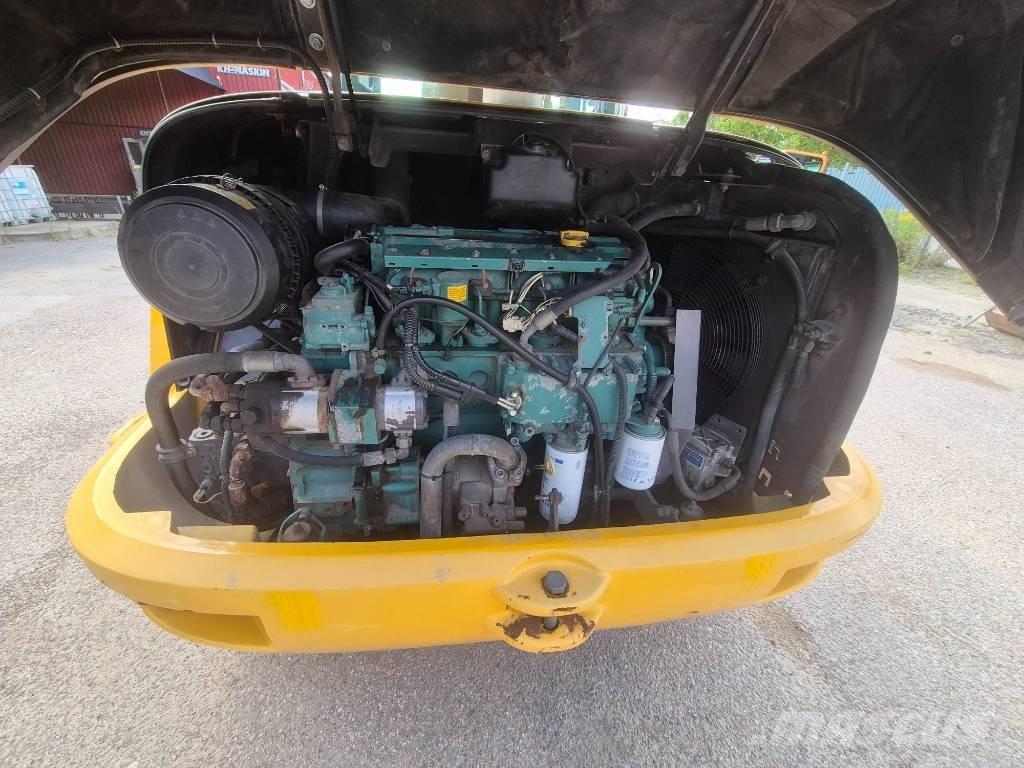 Volvo L 40 B لوادر بعجل