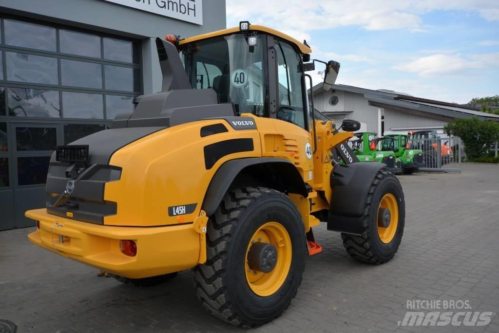 Volvo L 45 HS لوادر بعجل
