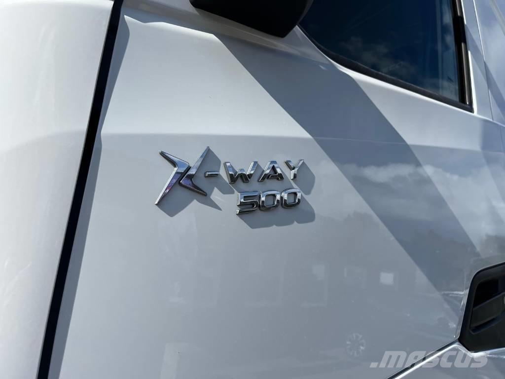 Iveco AS350X50YFS شاحنات بمقصورة وهيكل