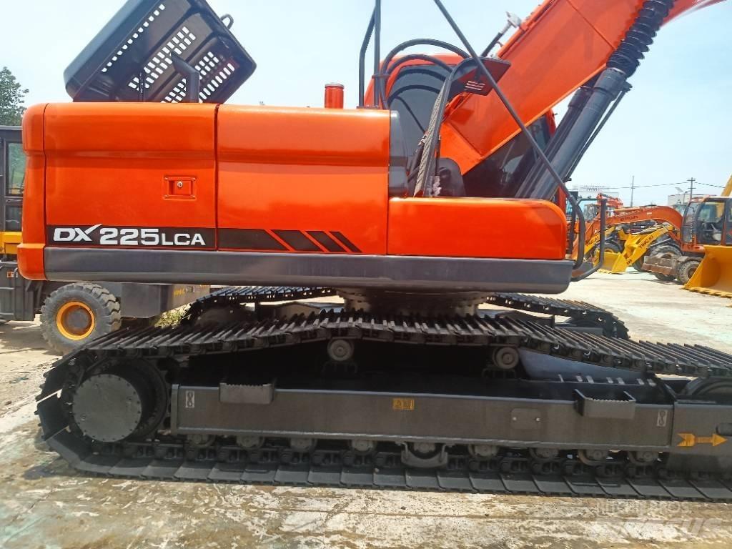 Doosan DX 225 حفارات زحافة