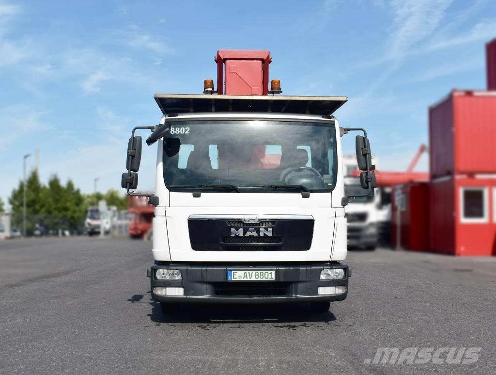 Ruthmann T 330 المنصات الهوائية المثبتة على شاحنة