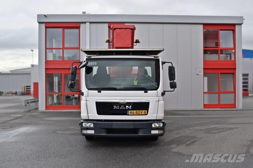 Ruthmann T 330 المنصات الهوائية المثبتة على شاحنة