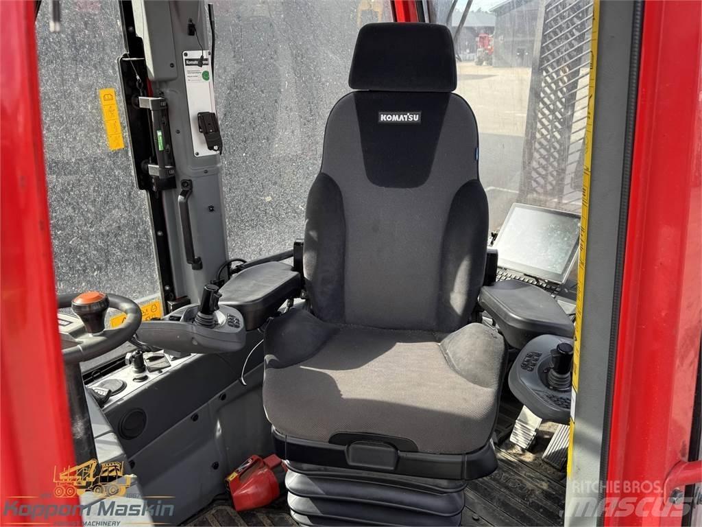 Komatsu 895 شاحنات