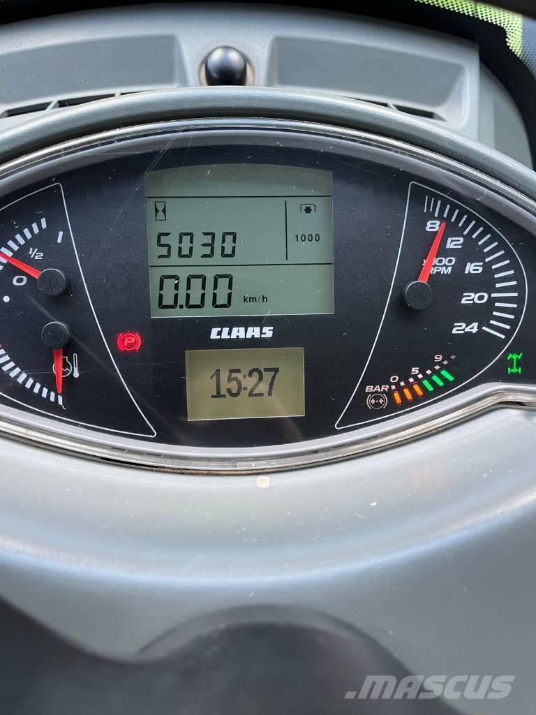 CLAAS Axion 800 CIS الجرارات