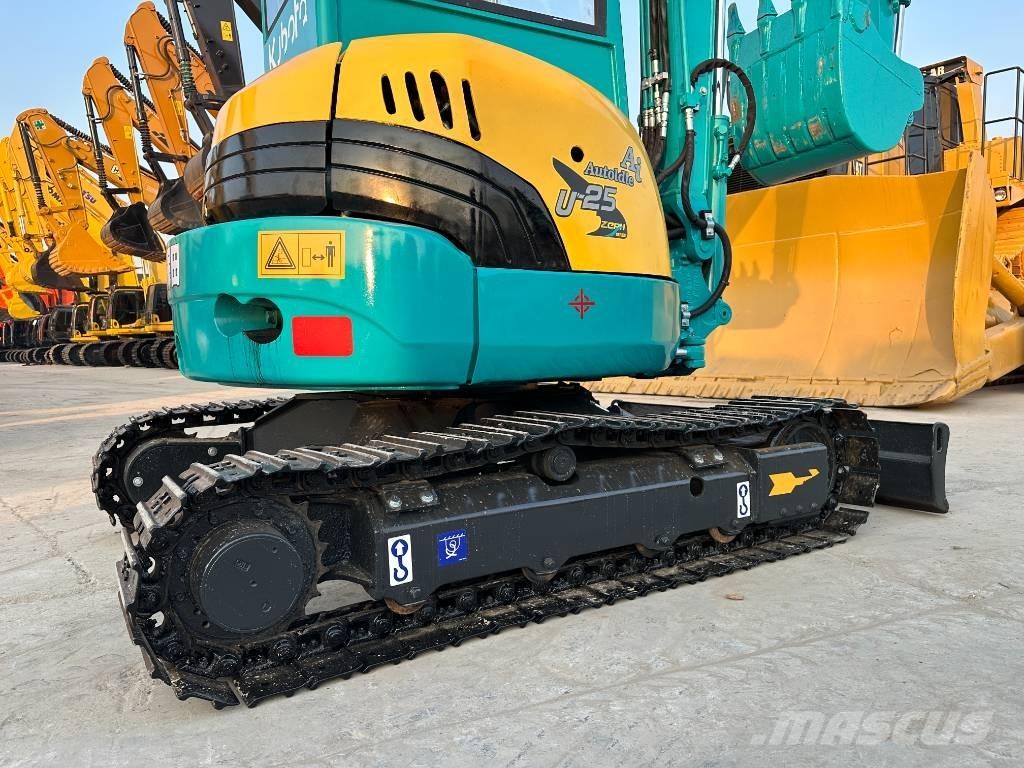 Kubota U 25 حفارات صغيرة أقل من 7 طن (حفارات صغيرة)