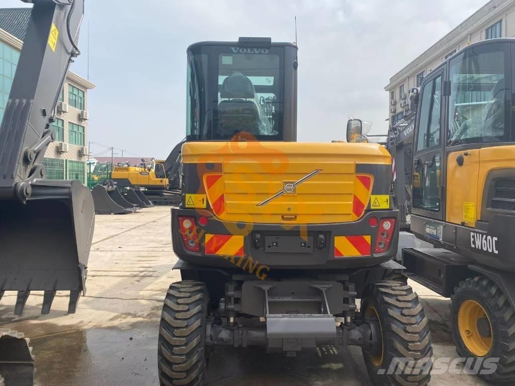 Volvo EW 60w vs حفارات زحافة