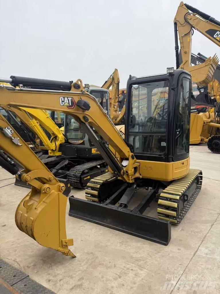 CAT 303.5 E حفارات صغيرة أقل من 7 طن (حفارات صغيرة)