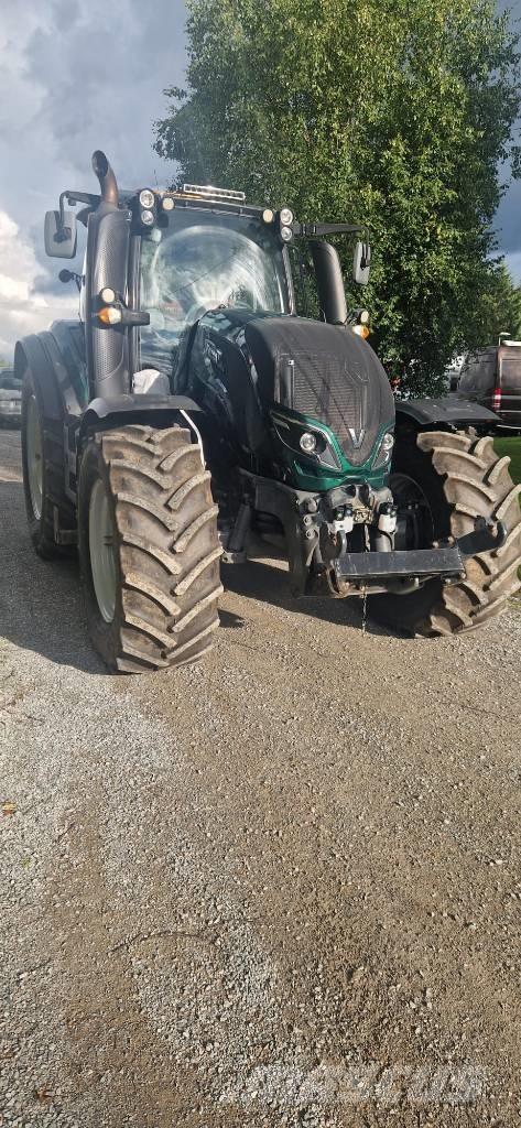 Valtra T194 versu الجرارات