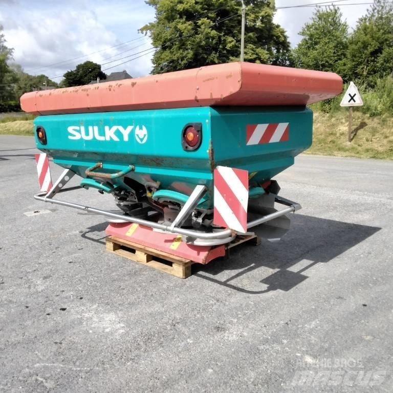 Sulky X36 معدات فرد المواد المعدنية