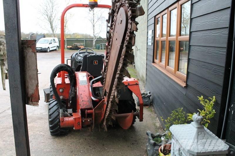 Ditch Witch RT 40 ماكينات حفر خنادق