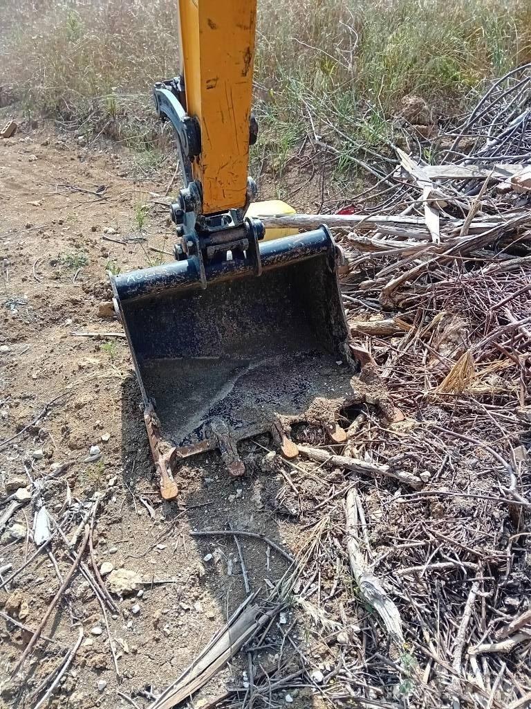 JCB 50 Z-2 حفارات صغيرة أقل من 7 طن (حفارات صغيرة)