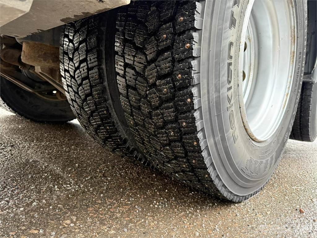 Volvo FM380 6x2 شاحنات ذات هيكل صندوقي