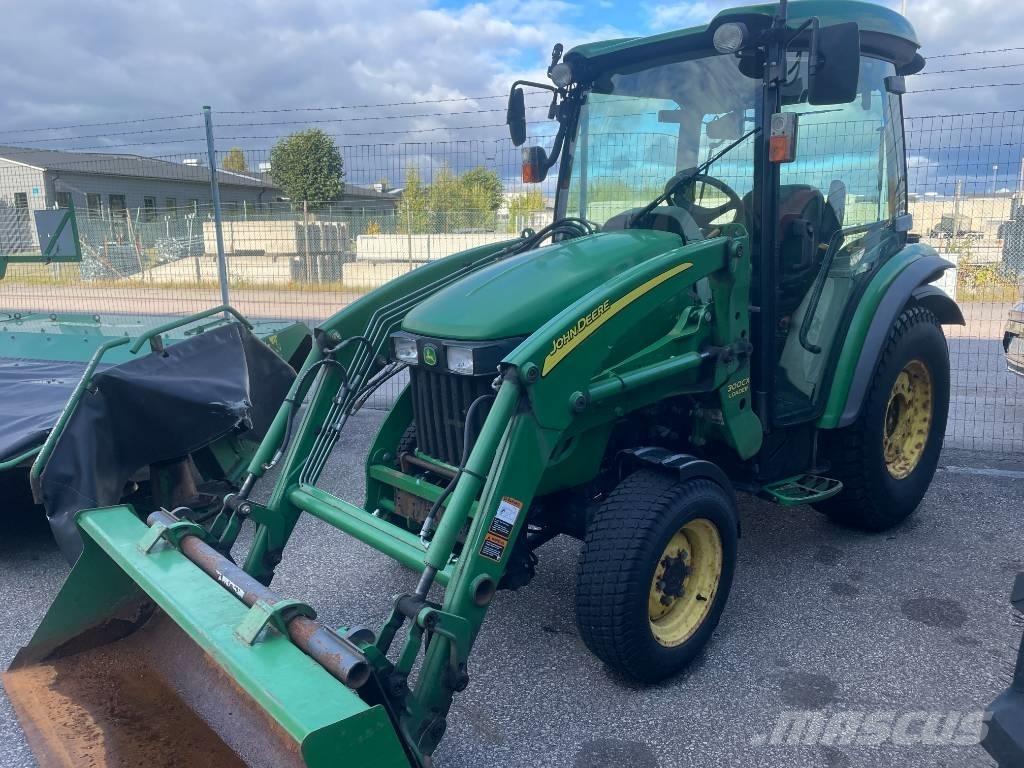 John Deere 3720 جرارات مدمجة