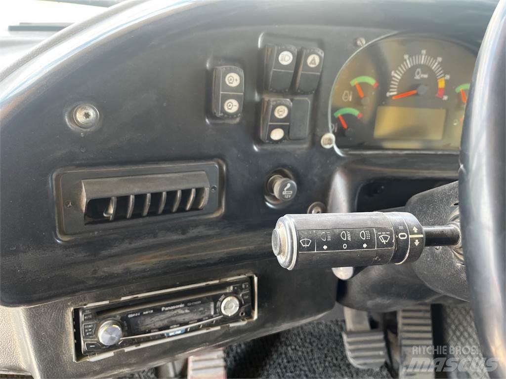 CAT 770 أخرى