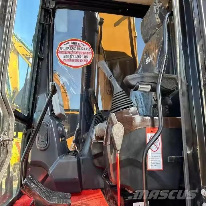 Sany SY 215 C حفارات زحافة