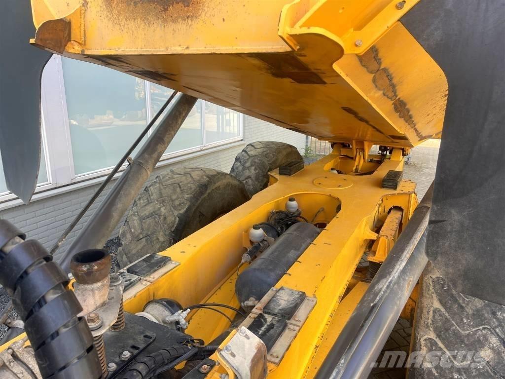 Volvo A25E ساحبات مفصلية