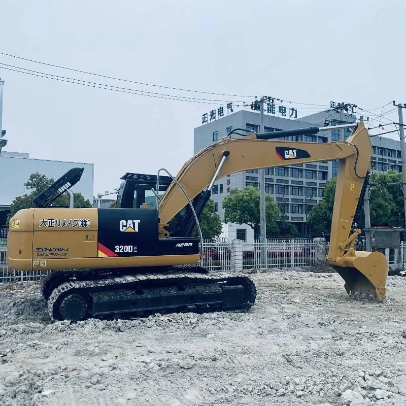CAT 320 D حفارات زحافة