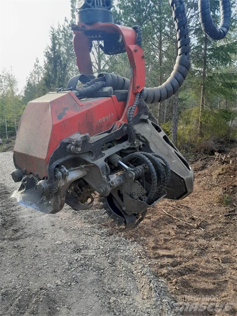 Komatsu C93 رؤوس حصادات