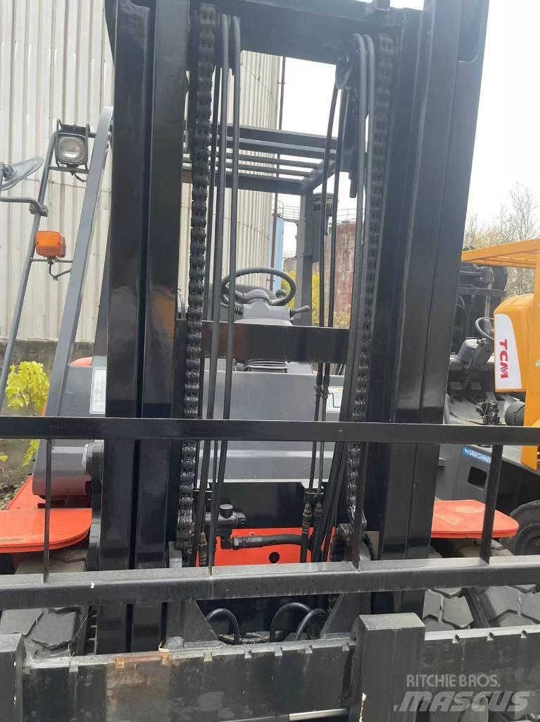 Toyota 7 Ton شاحنات الديزل