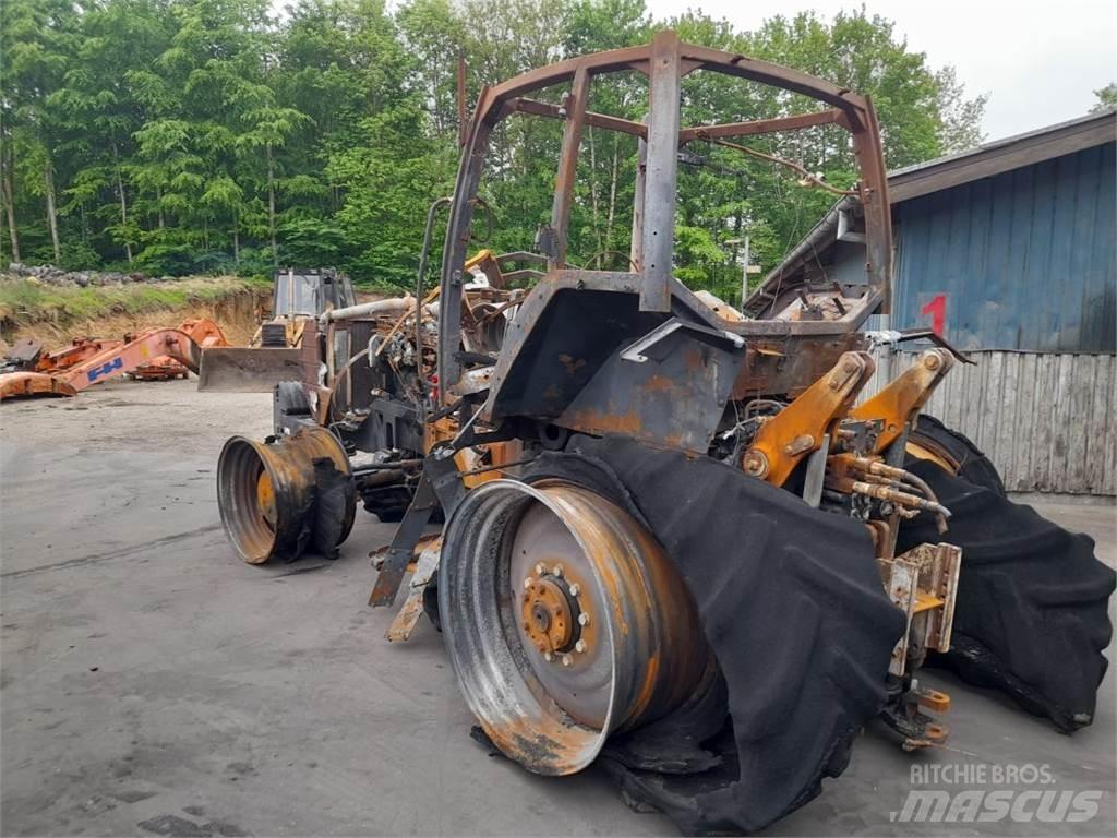 Case IH MX230 الجرارات