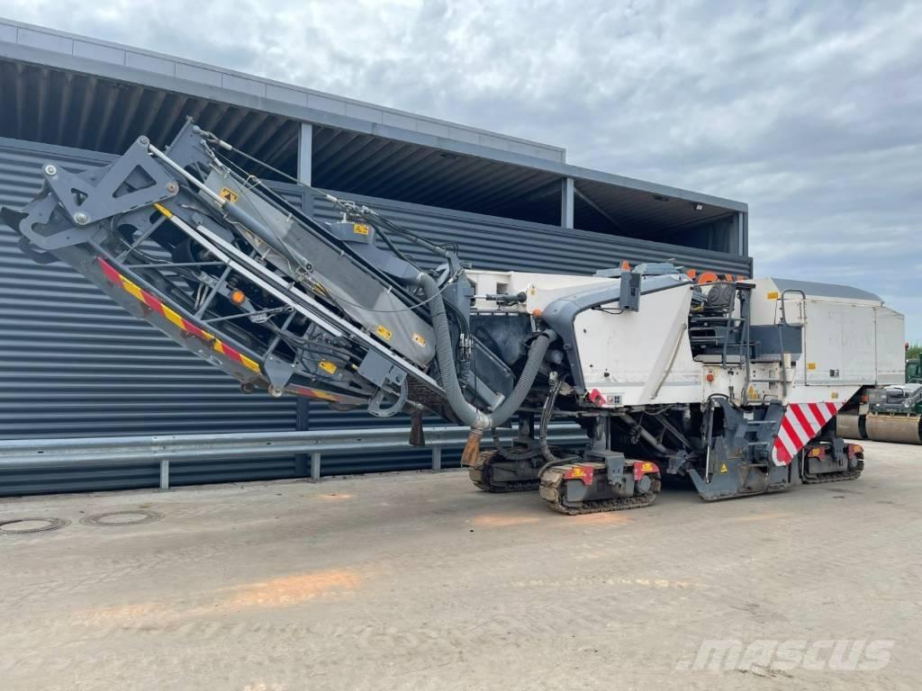 Wirtgen W 210 ماكينات الكشط البارد للأسفلت