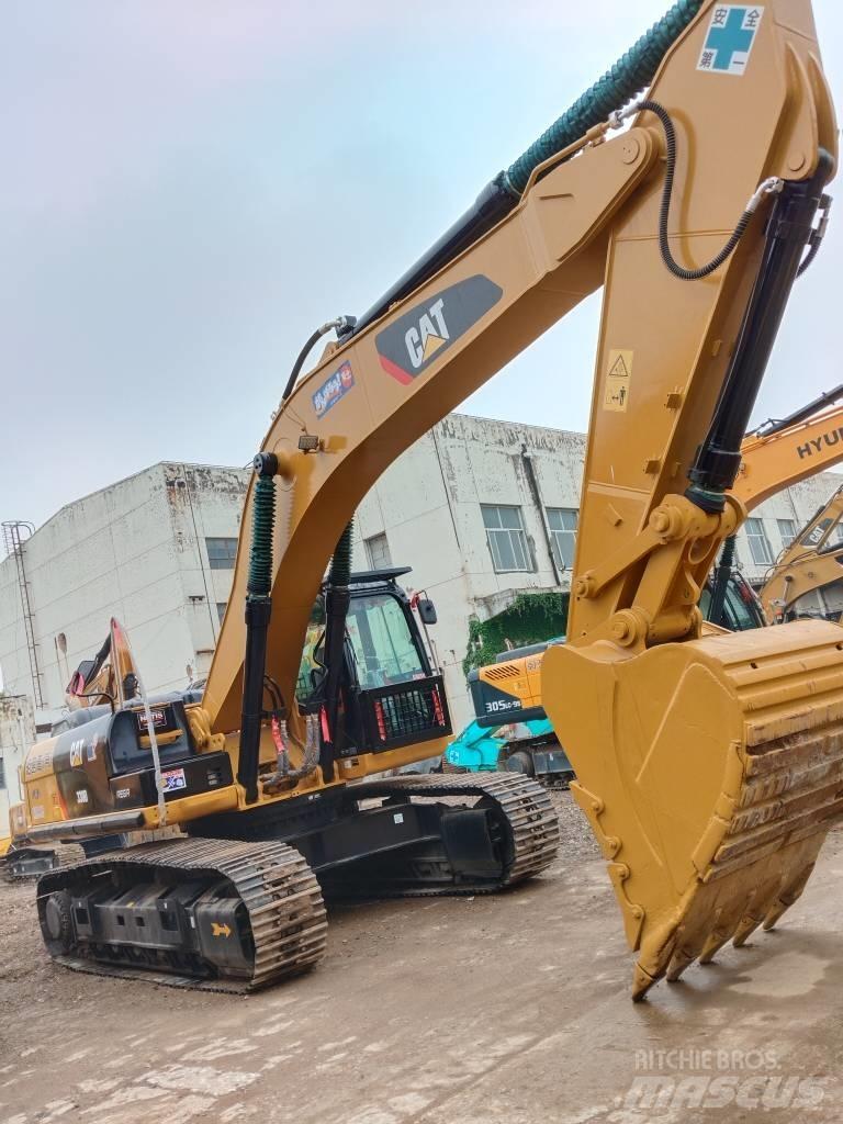 CAT 330 D حفارات زحافة