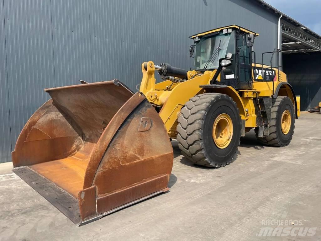CAT 972M XE لوادر بعجل